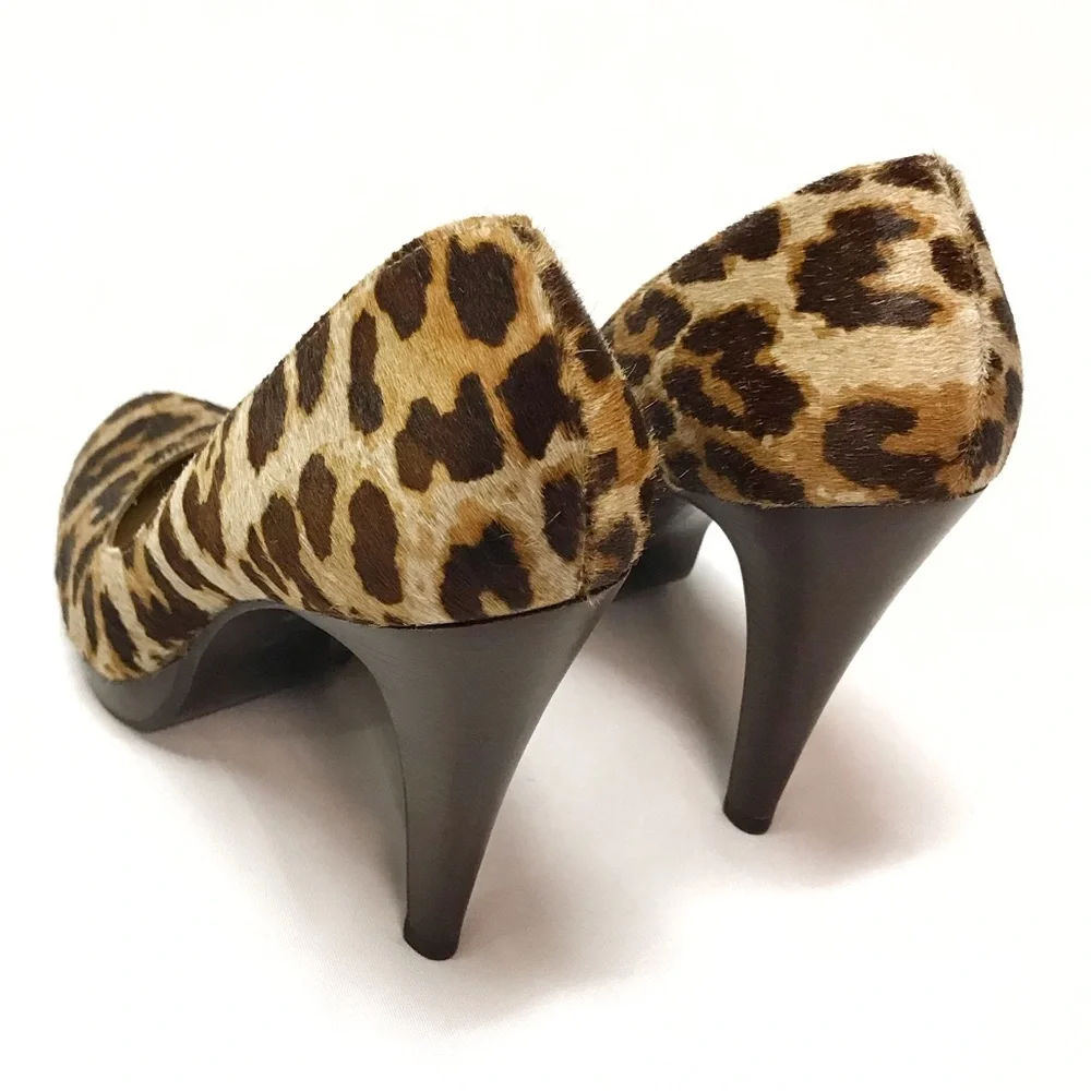 Steve Madden Bogaart Leopard Print Pumps Size 9